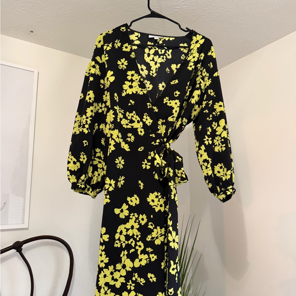 Topshop black in yellow floral dress with tie wrap waist size 6